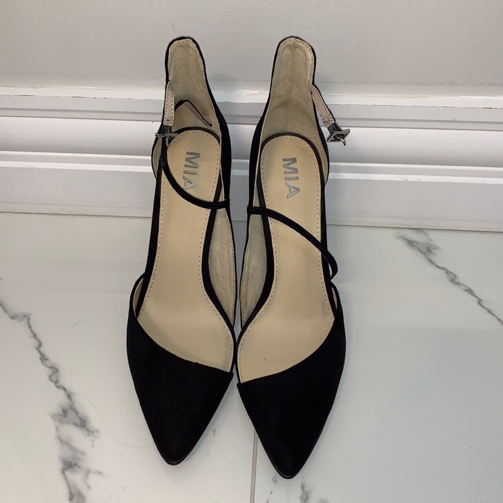 New! Never Worn Black MIA Stilettos